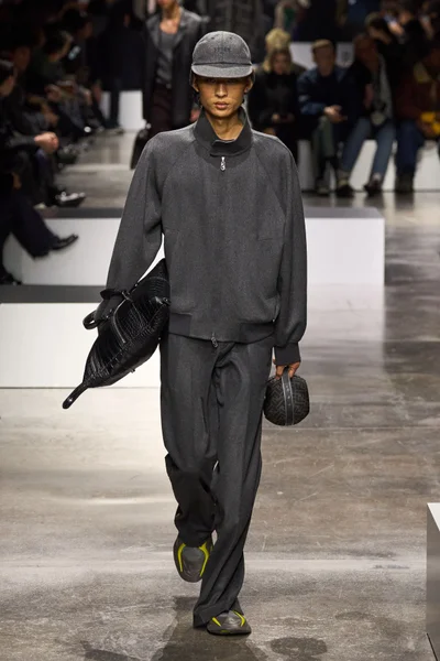 Look 34